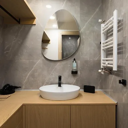 Oak Tree By Halu! Spacious With Scandinavian Design Апартаменты Салоники
